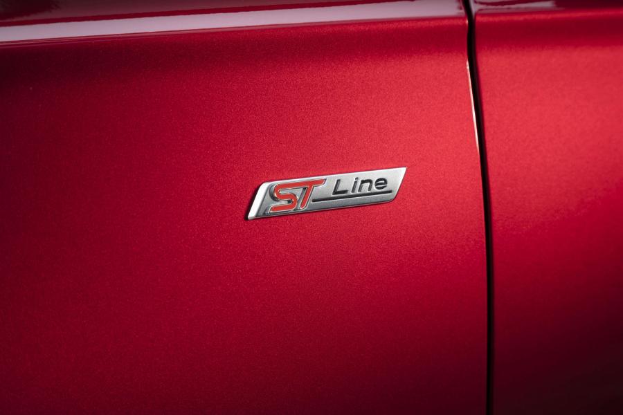 Детали экстерьера Ford Mondeo Hatchback ST-Line 2016 года  (UK) (фото 11 из 13)